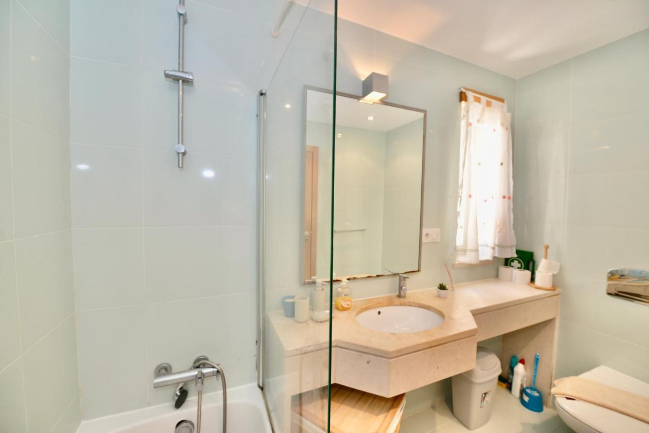 Silver - Apartment For 4 Guests 150M From Beach サン・マルティーニョ・ド・ポルト エクステリア 写真