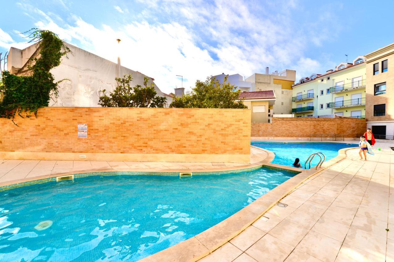 Silver - Apartment For 4 Guests 150M From Beach サン・マルティーニョ・ド・ポルト エクステリア 写真
